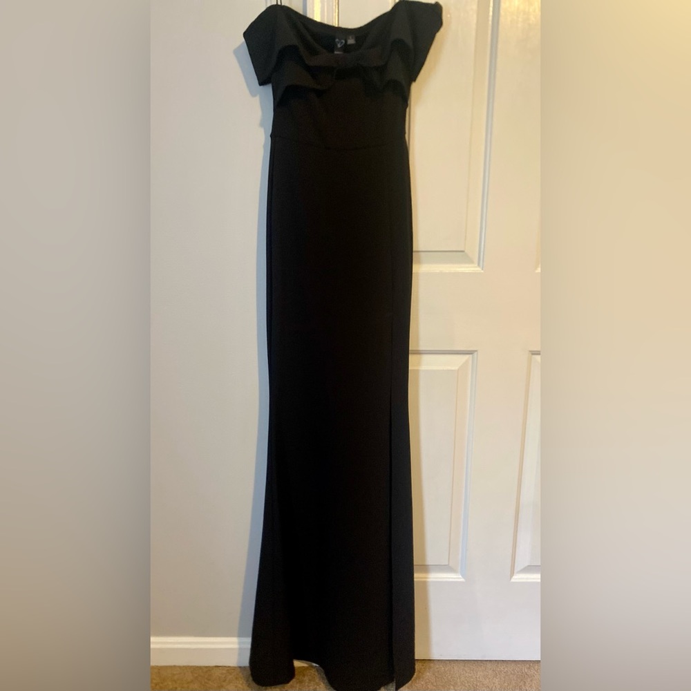 Windsor Black long formal dress